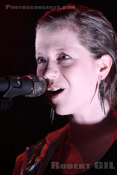 ANNA AARON - 2014-03-22 - PARIS - CentQuatre - Salle 200 - 